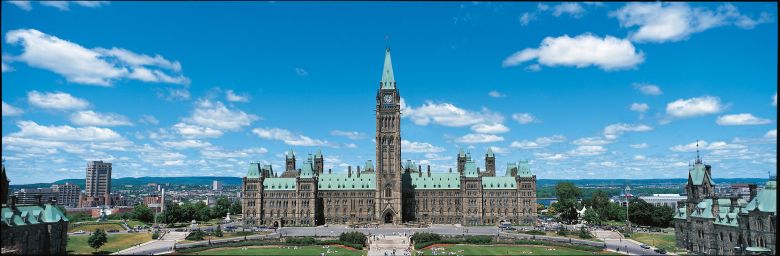 Ottawa-Parliament-Hill.jpg